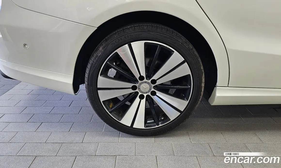 Mercedes-Benz CLA-Class 2017 2.0 автомат (гидро), фото 5 Mercedes-Benz CLA-Class 2017 2.0 автомат (гидро), фото 5