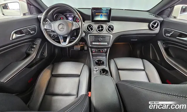 Mercedes-Benz CLA-Class 2017 2.0 автомат (гидро), миниатюра 7 Mercedes-Benz CLA-Class 2017 2.0 автомат (гидро), миниатюра 7