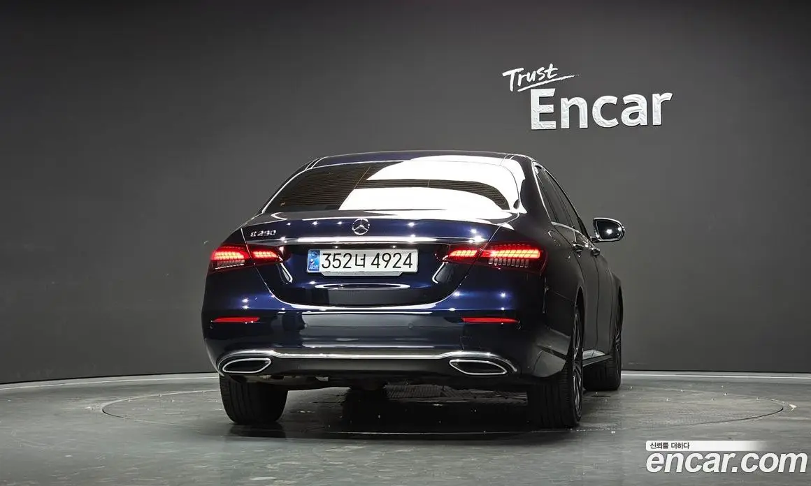 Mercedes-Benz E-Class 2022 2.0 автомат (гидро), фото 4