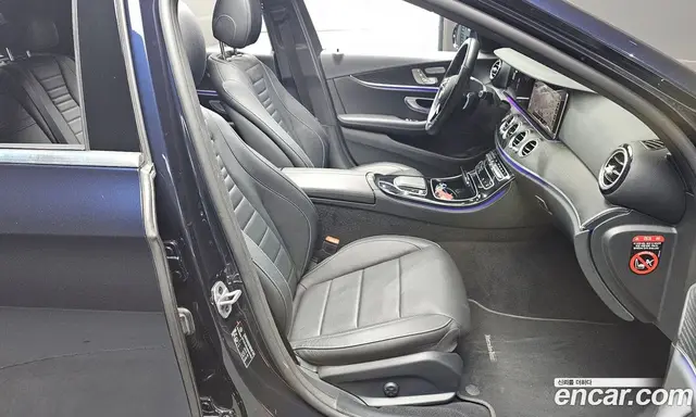 Mercedes-Benz E-Class 2022 2.0 автомат (гидро), миниатюра 10