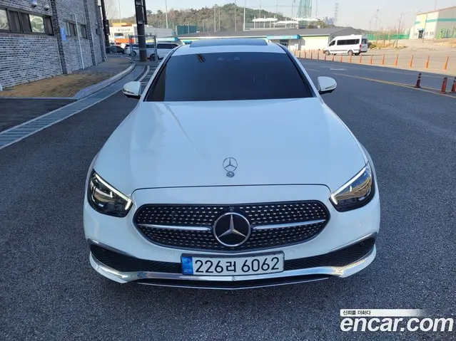 Mercedes-Benz E-Class, 2022, 21 942 км