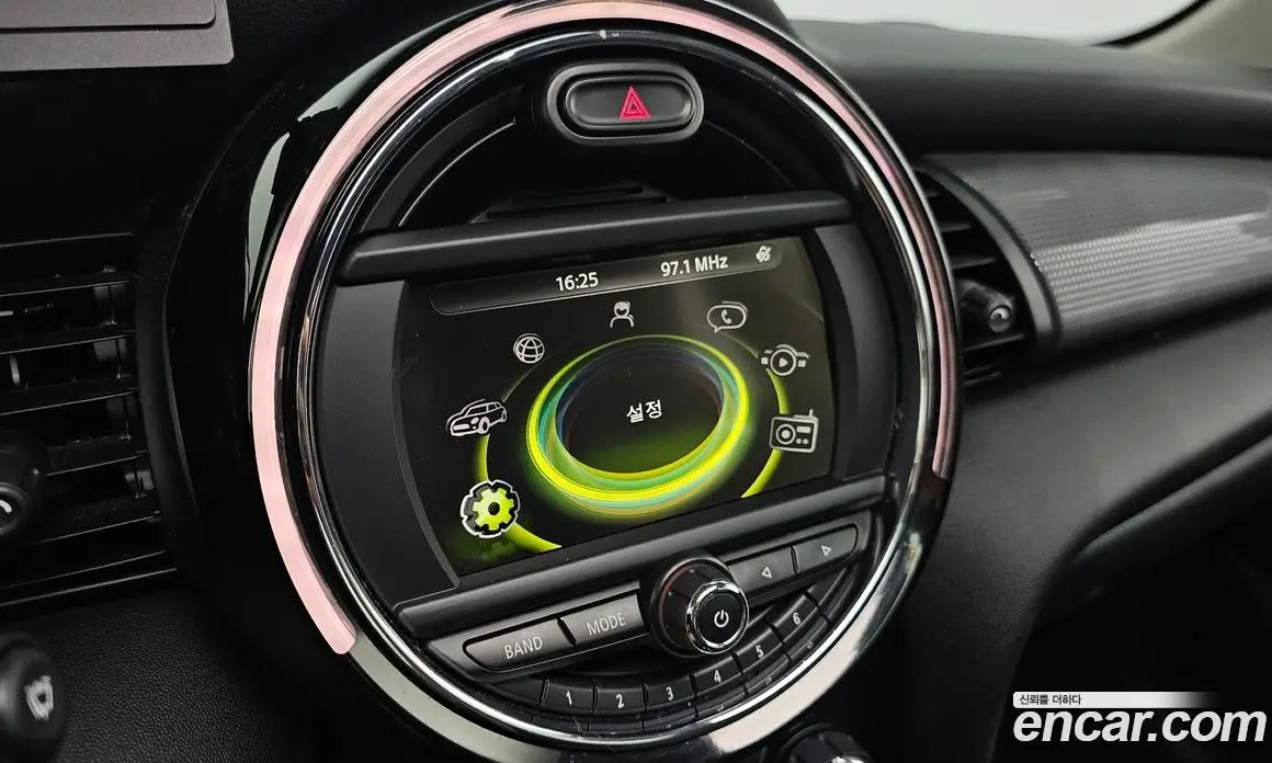 Mini Cooper 2016 1.5 автомат (гидро), фото 16