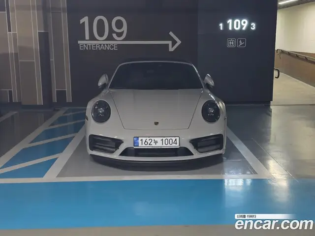 Porsche 911, 2023, 8 000 км
