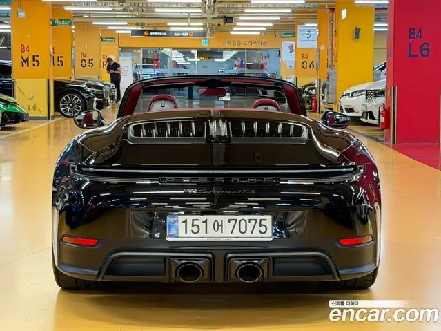 Porsche 911 2026 3.6 автомат (гидро), миниатюра 4 Porsche 911 2026 3.6 автомат (гидро), миниатюра 4