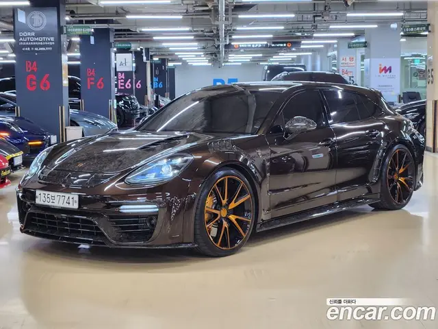 Porsche Panamera, 2018, 9 000 км