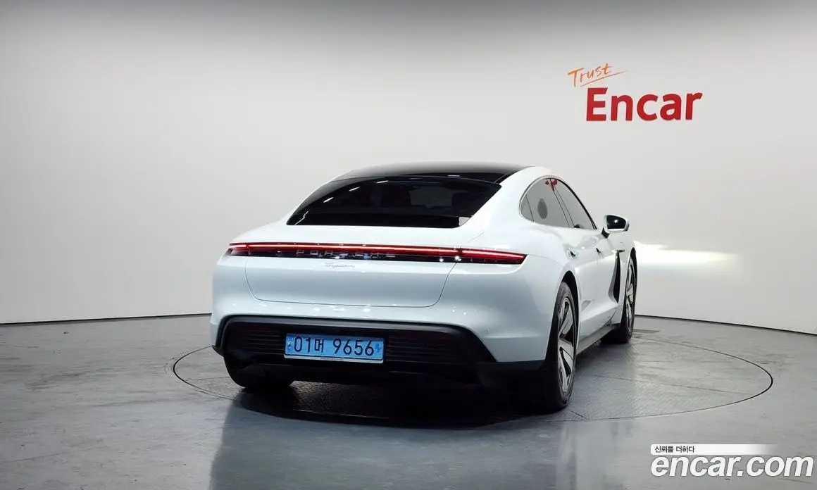 Porsche Taycan 2023 0.1 автомат (гидро), фото 4 Porsche Taycan 2023 0.1 автомат (гидро), фото 4