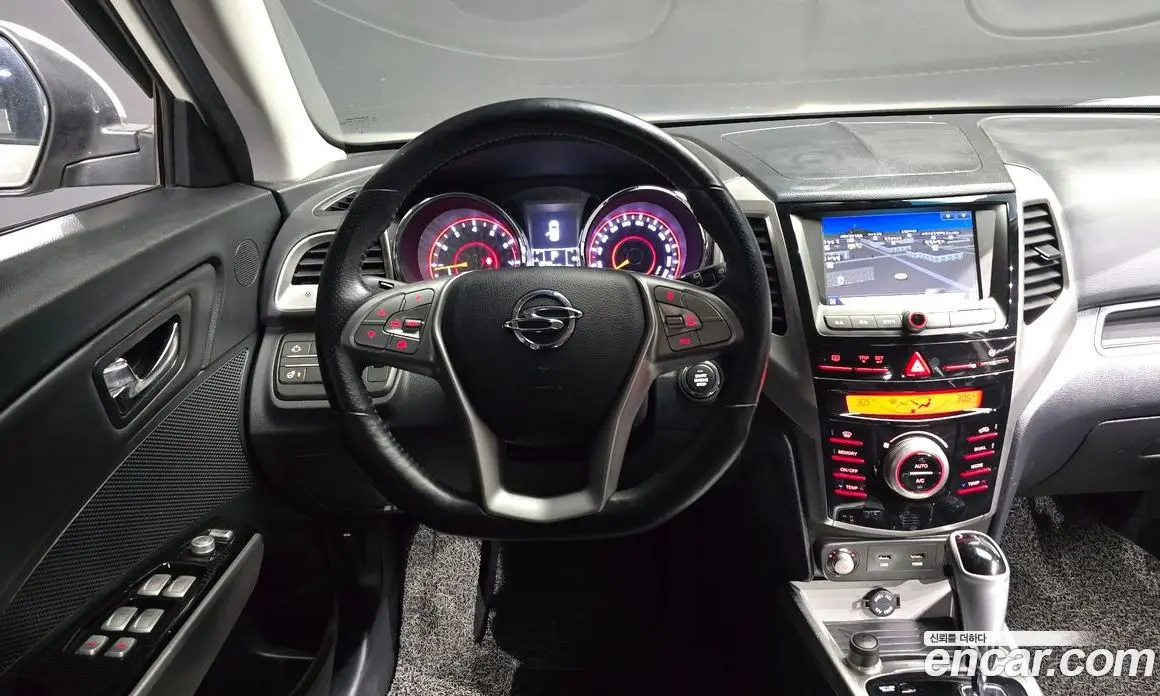 SsangYong TIBOLI 2015 1.6 автомат (гидро), фото 13
