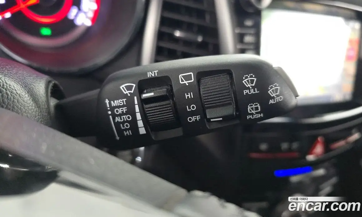 SsangYong TIBOLI 2017 1.6 автомат (гидро), фото 17 SsangYong TIBOLI 2017 1.6 автомат (гидро), фото 17