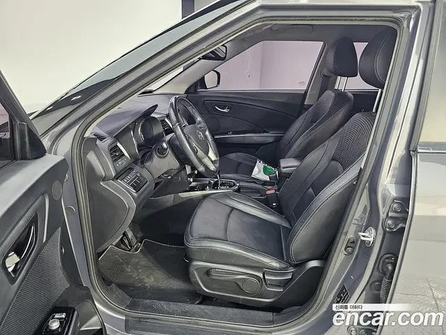 SsangYong TIBOLI 2018 1.6 автомат (гидро), миниатюра 8