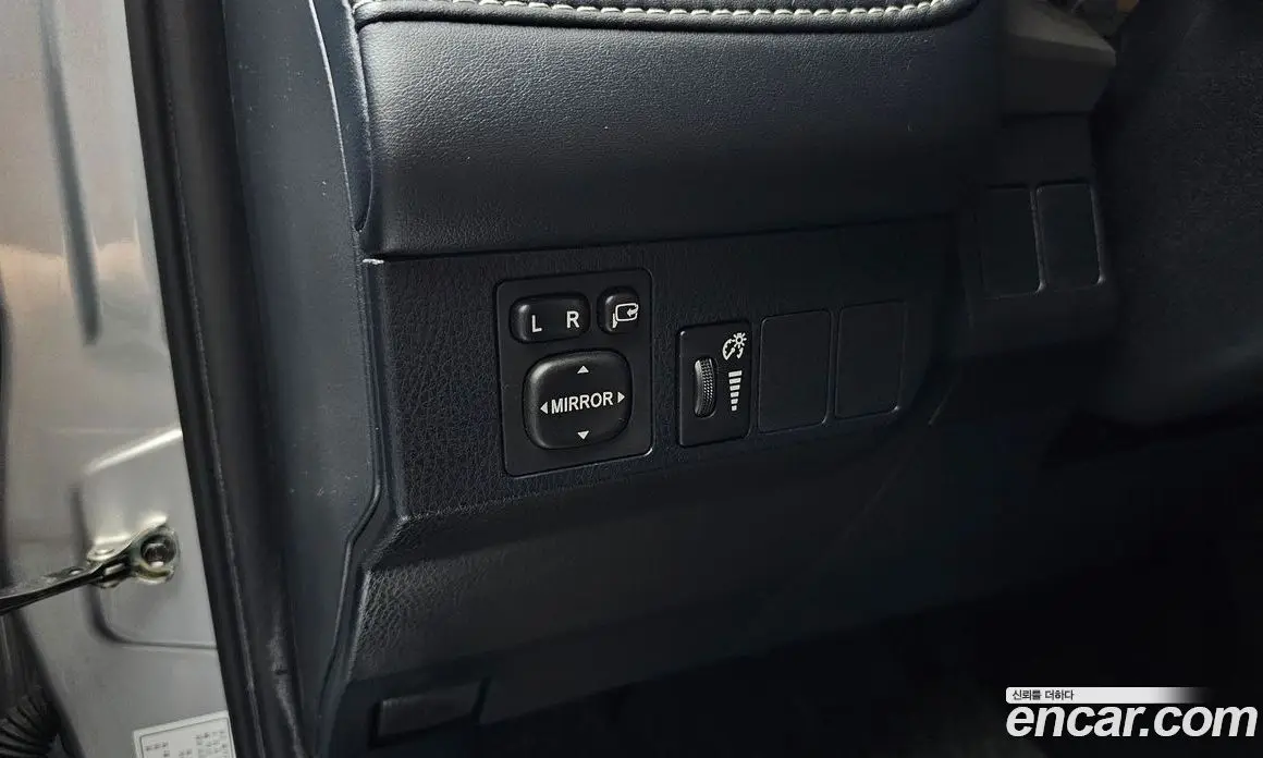 Toyota RAV4 2018 2.5 автомат (гидро), фото 14