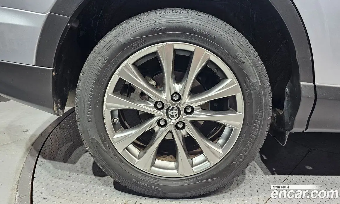 Toyota RAV4 2018 2.5 автомат (гидро), фото 5