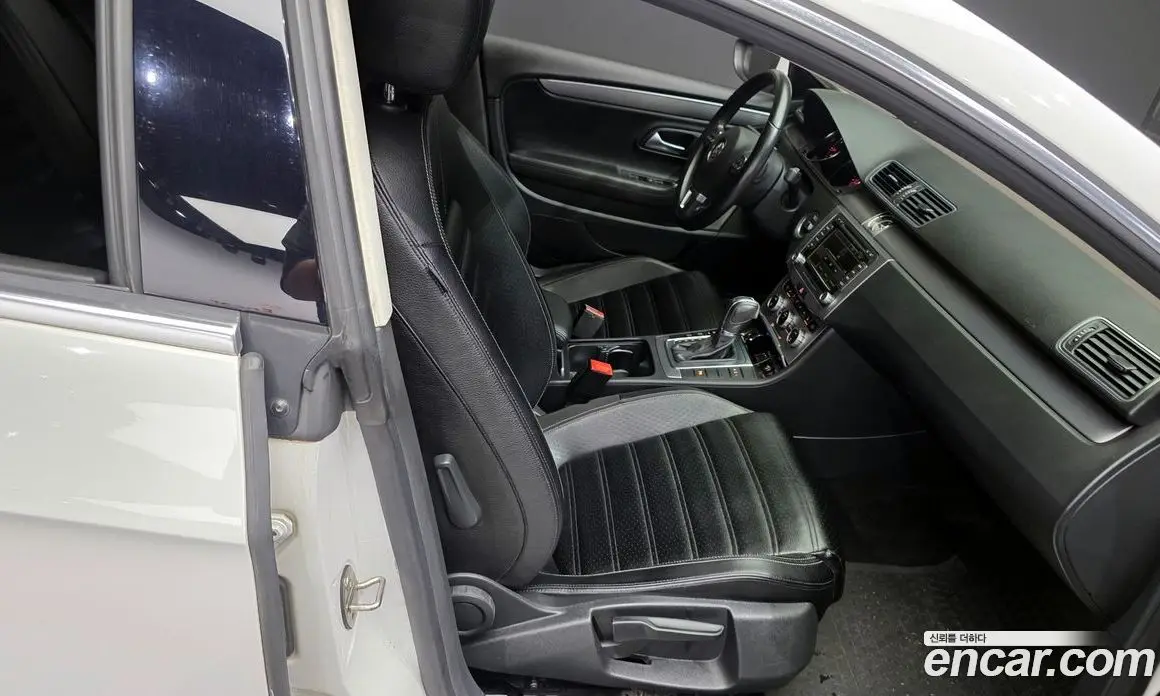 Volkswagen CC 2013 2.0 автомат (гидро), фото 12 Volkswagen CC 2013 2.0 автомат (гидро), фото 12