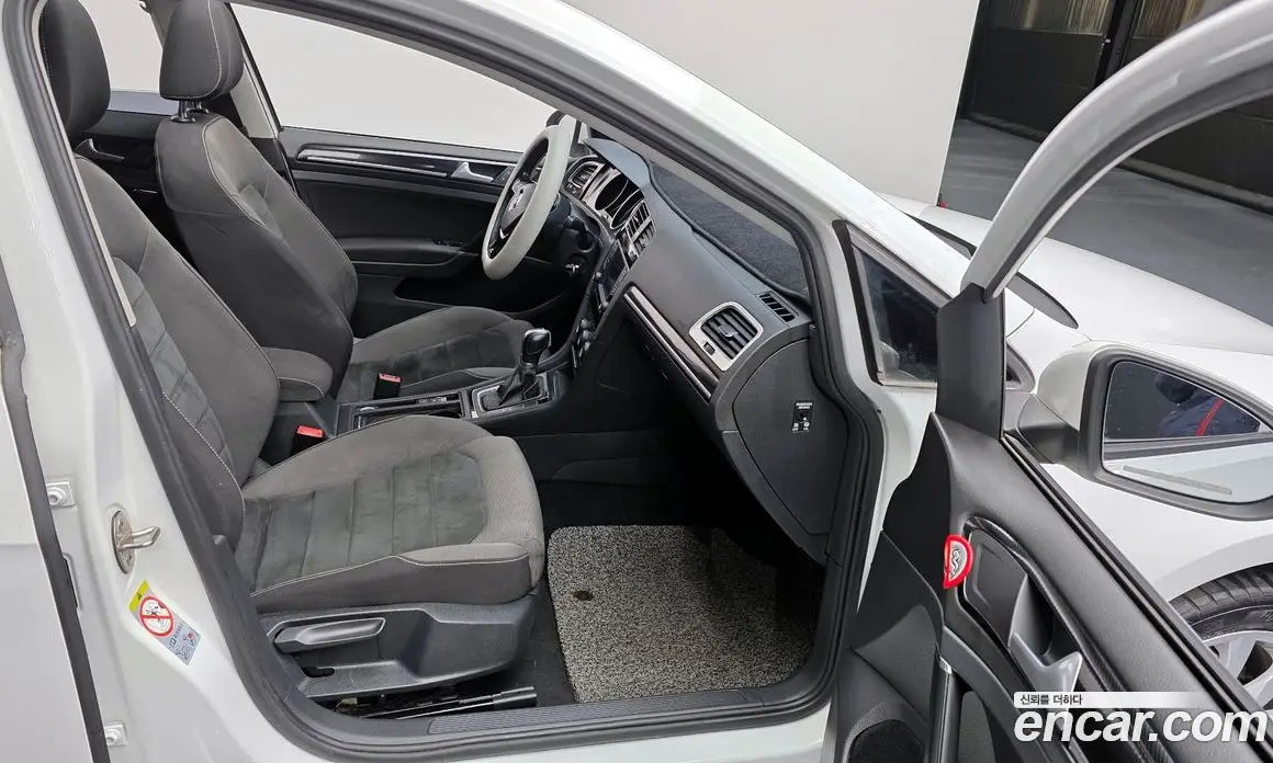 Volkswagen Golf 2015 2.0 автомат (гидро), фото 10 Volkswagen Golf 2015 2.0 автомат (гидро), фото 10