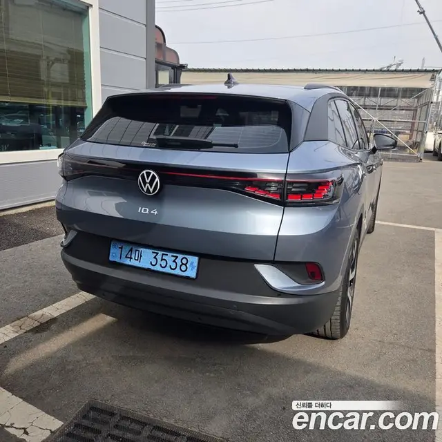 Volkswagen ID.4 2023 автомат (гидро), миниатюра 4