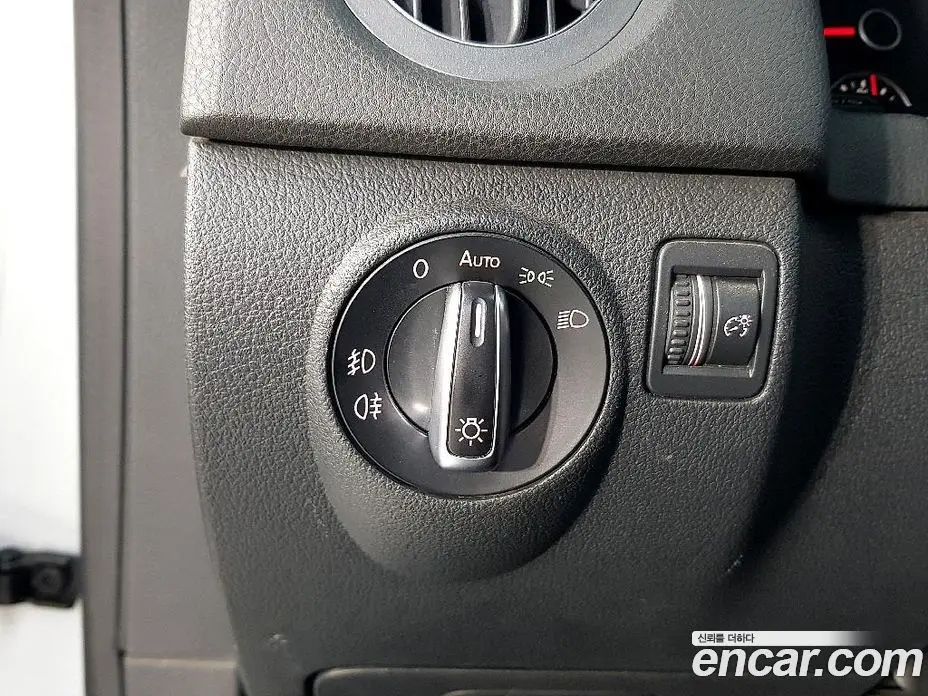 Volkswagen Tiguan 2015 2.0 автомат (гидро), фото 11 Volkswagen Tiguan 2015 2.0 автомат (гидро), фото 11