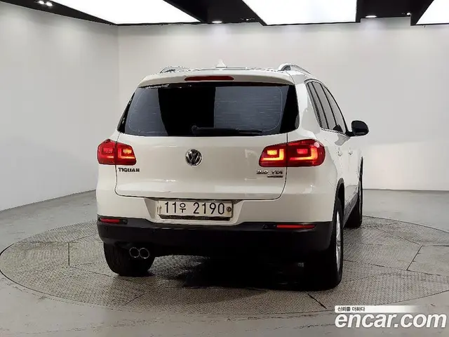 Volkswagen Tiguan 2015 2.0 автомат (гидро), миниатюра 3 Volkswagen Tiguan 2015 2.0 автомат (гидро), миниатюра 3