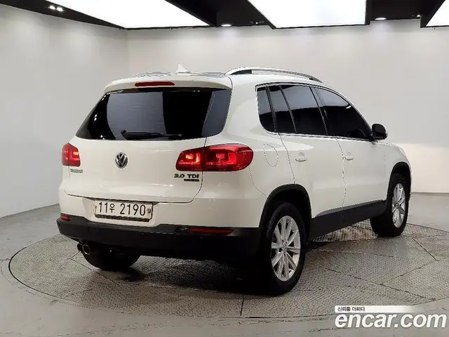 Volkswagen Tiguan 2015 2.0 автомат (гидро), миниатюра 4 Volkswagen Tiguan 2015 2.0 автомат (гидро), миниатюра 4