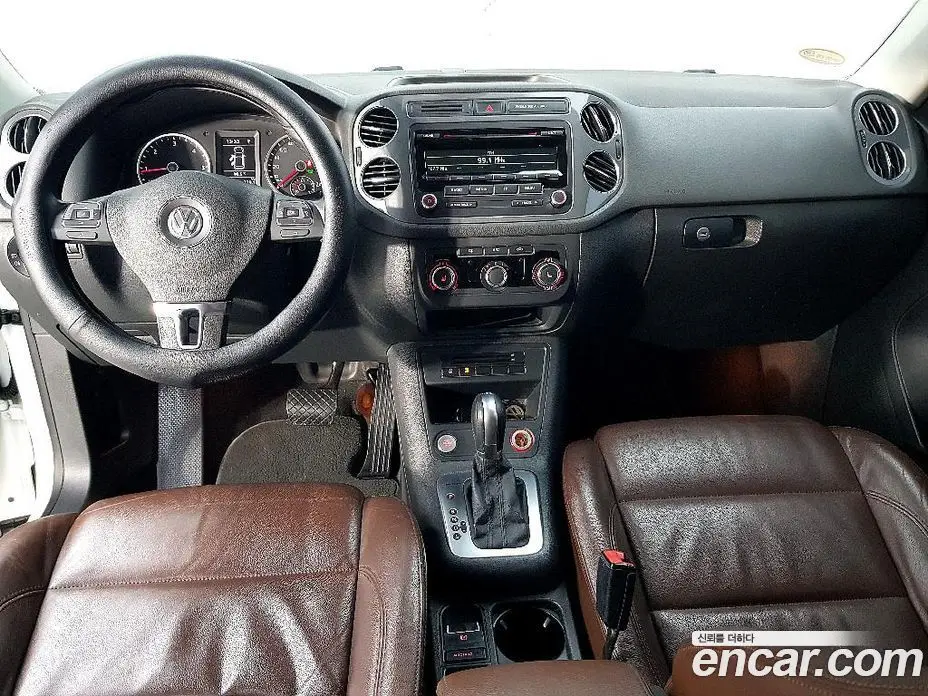 Volkswagen Tiguan 2015 2.0 автомат (гидро), фото 5 Volkswagen Tiguan 2015 2.0 автомат (гидро), фото 5
