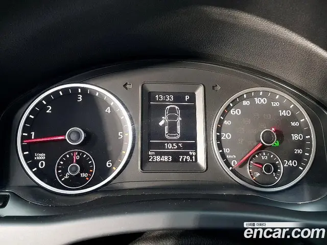 Volkswagen Tiguan 2015 2.0 автомат (гидро), миниатюра 7 Volkswagen Tiguan 2015 2.0 автомат (гидро), миниатюра 7