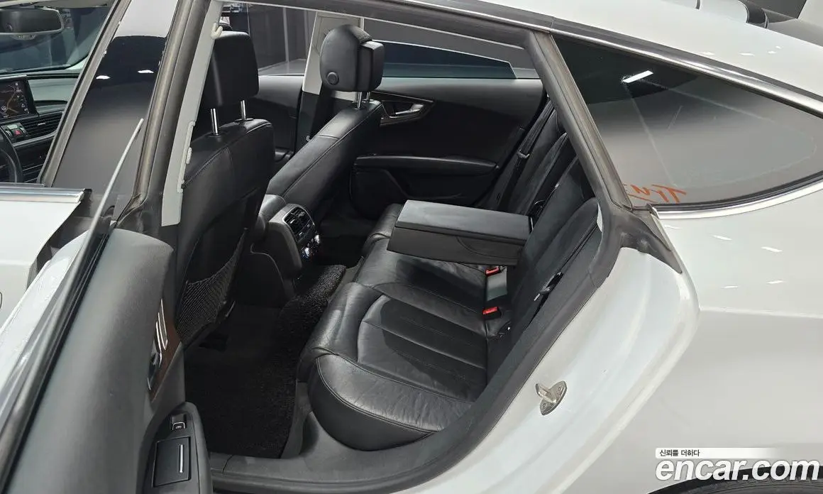 Audi A7 2015 3.0 автомат (гидро), фото 12 Audi A7 2015 3.0 автомат (гидро), фото 12