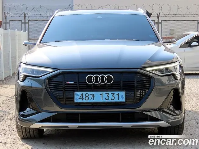 Audi e-tron 2021 0.2 автомат (гидро), миниатюра 2