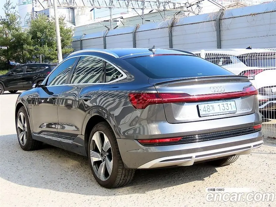 Audi e-tron 2021 0.2 автомат (гидро), фото 3