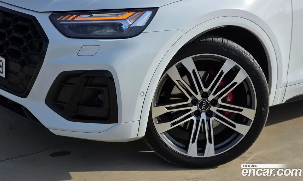Audi SQ5 2022 3.0 автомат (гидро), фото 3 Audi SQ5 2022 3.0 автомат (гидро), фото 3