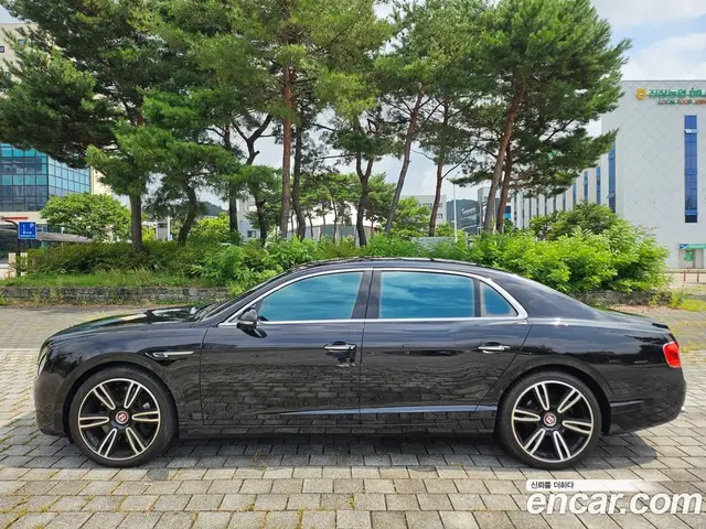 Bentley Flying Spur 2015 4.0 автомат (гидро), миниатюра 5