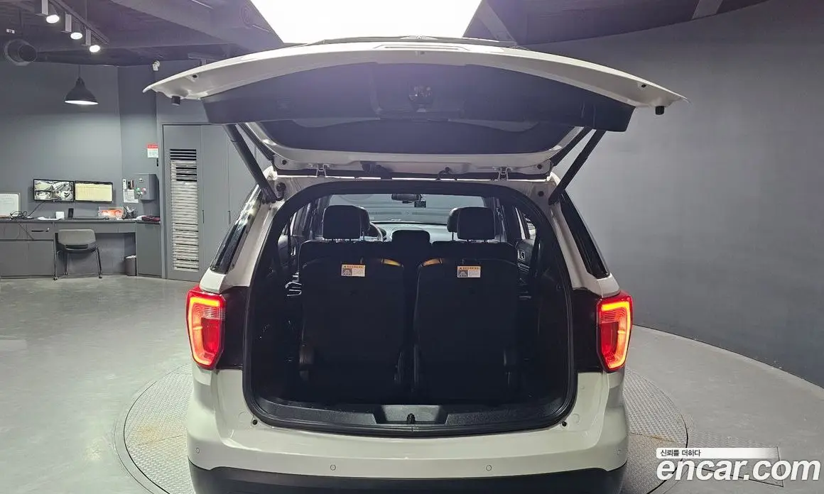 Ford Explorer 2017 2.3 автомат (гидро), фото 20