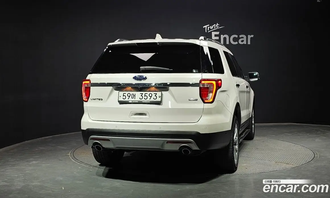 Ford Explorer 2017 2.3 автомат (гидро), фото 4
