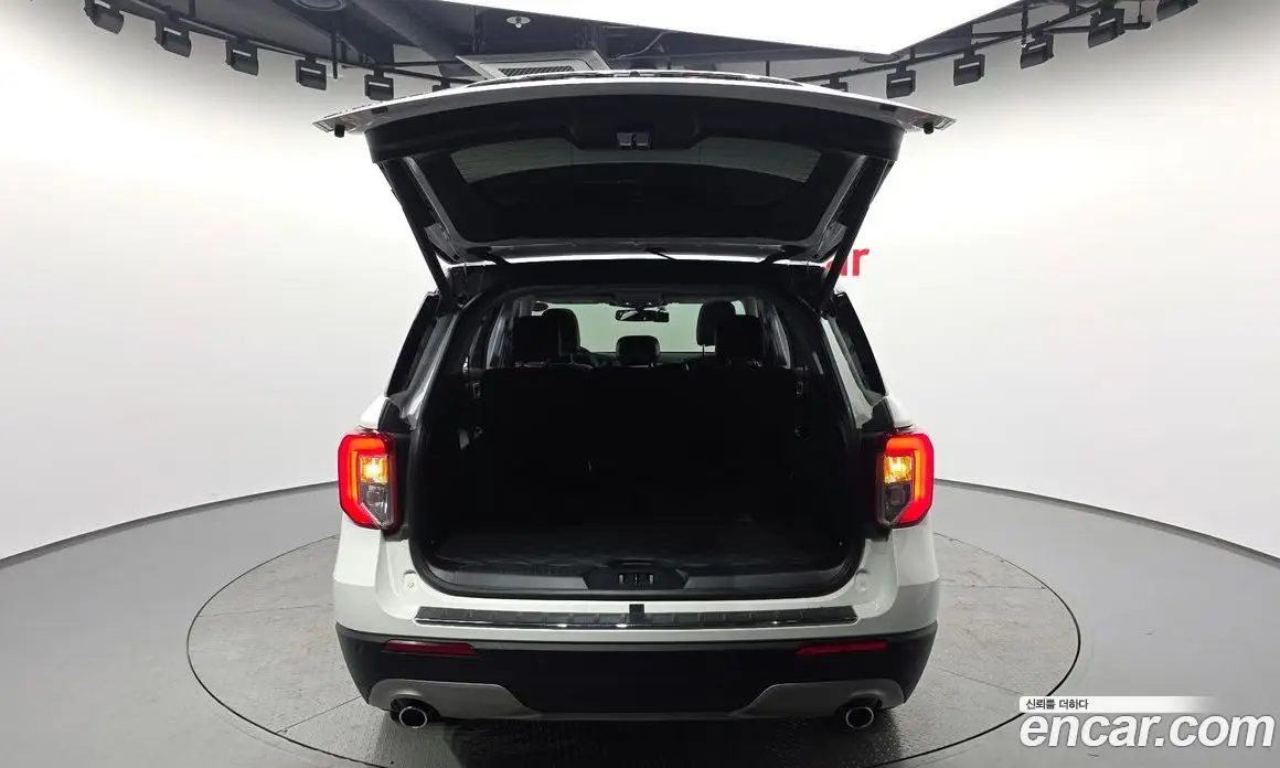 Ford Explorer 2021 2.3 автомат (гидро), фото 20