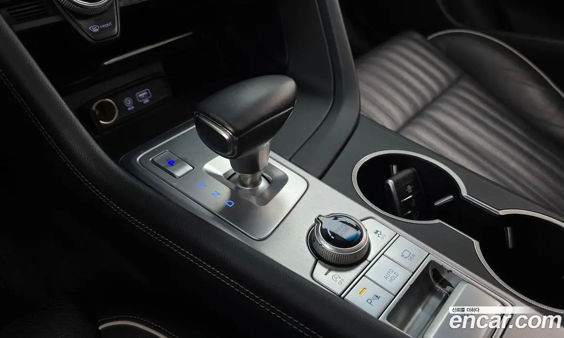 Genesis G70 2017 2.0 автомат (гидро), фото 9 Genesis G70 2017 2.0 автомат (гидро), фото 9