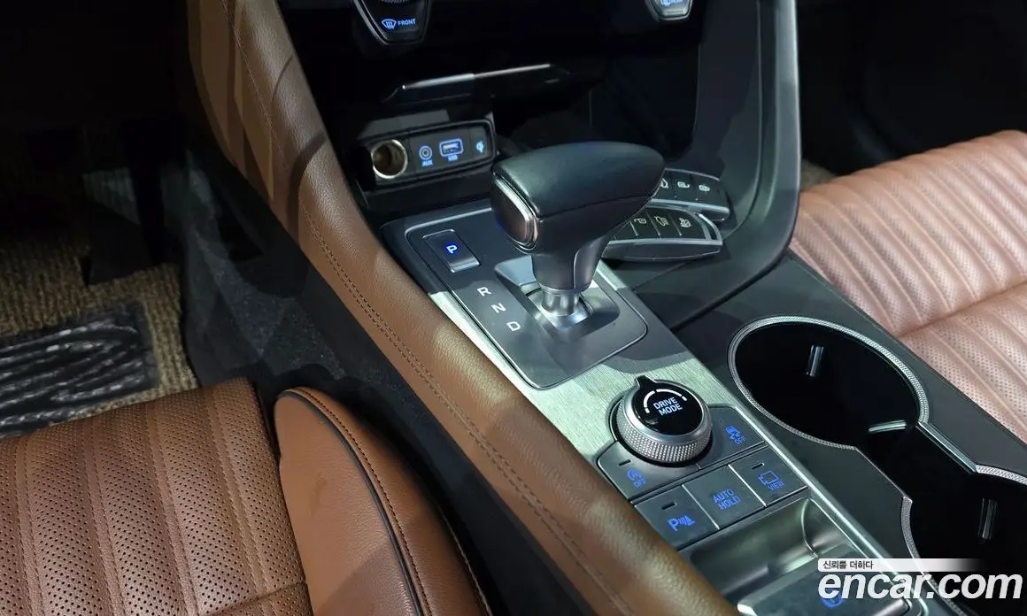 Genesis G70 2018 2.0 автомат (гидро), фото 9 Genesis G70 2018 2.0 автомат (гидро), фото 9