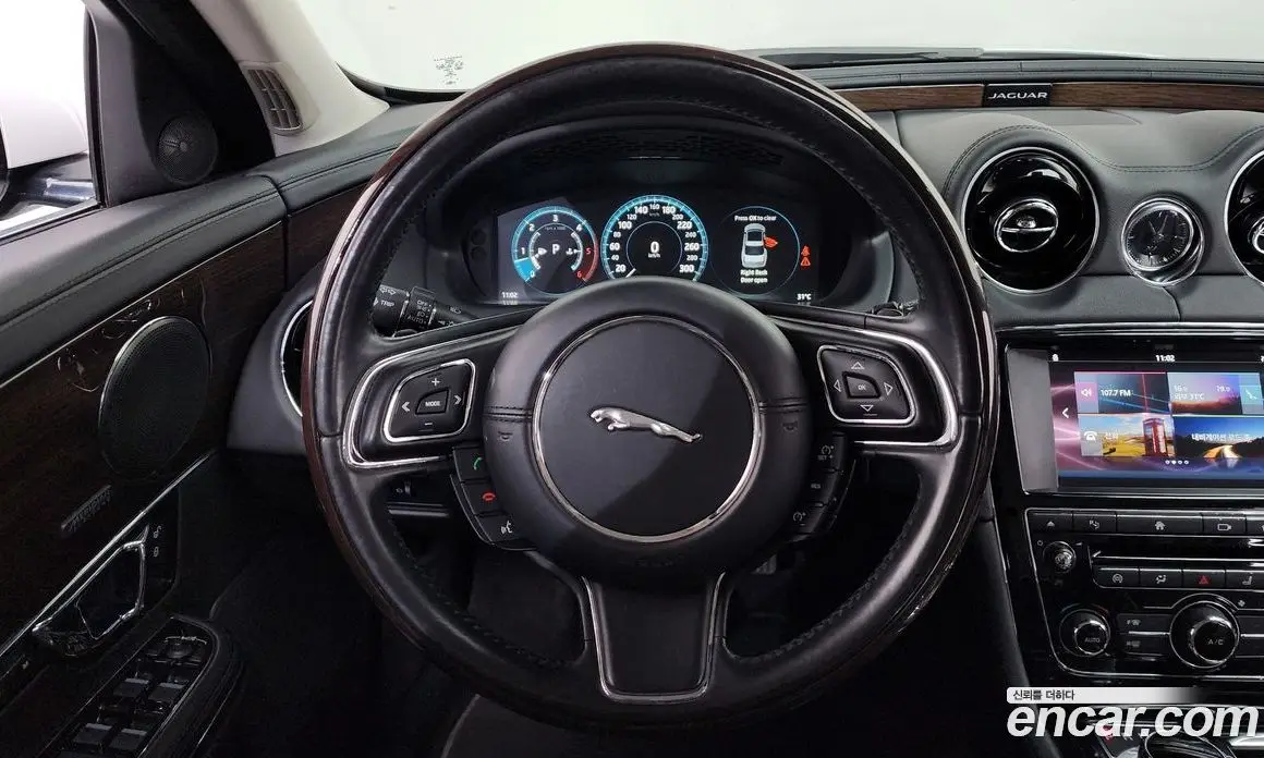 Jaguar XJ 2016 3.0 автомат (гидро), фото 13