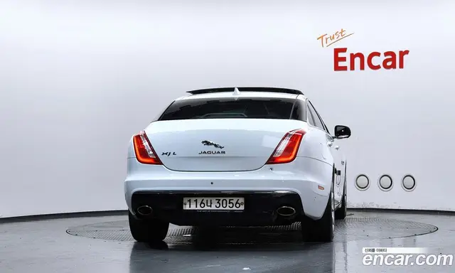 Jaguar XJ 2016 3.0 автомат (гидро), миниатюра 4