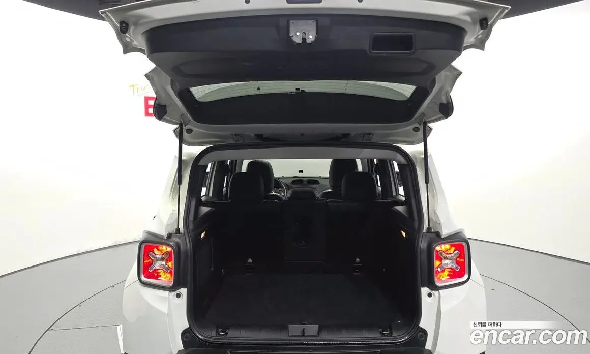 Jeep Renegade 2015 2.0 автомат (гидро), фото 20