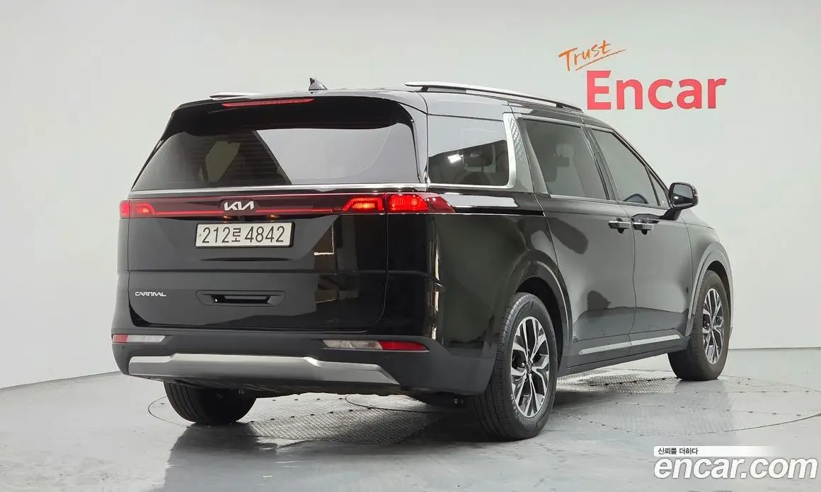 Kia Carnival 2023 2.2 автомат (гидро), фото 2 Kia Carnival 2023 2.2 автомат (гидро), фото 2