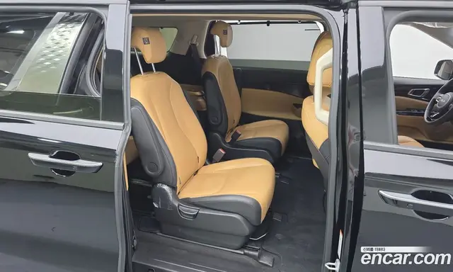 Kia Carnival 2023 2.2 автомат (гидро), миниатюра 11 Kia Carnival 2023 2.2 автомат (гидро), миниатюра 11
