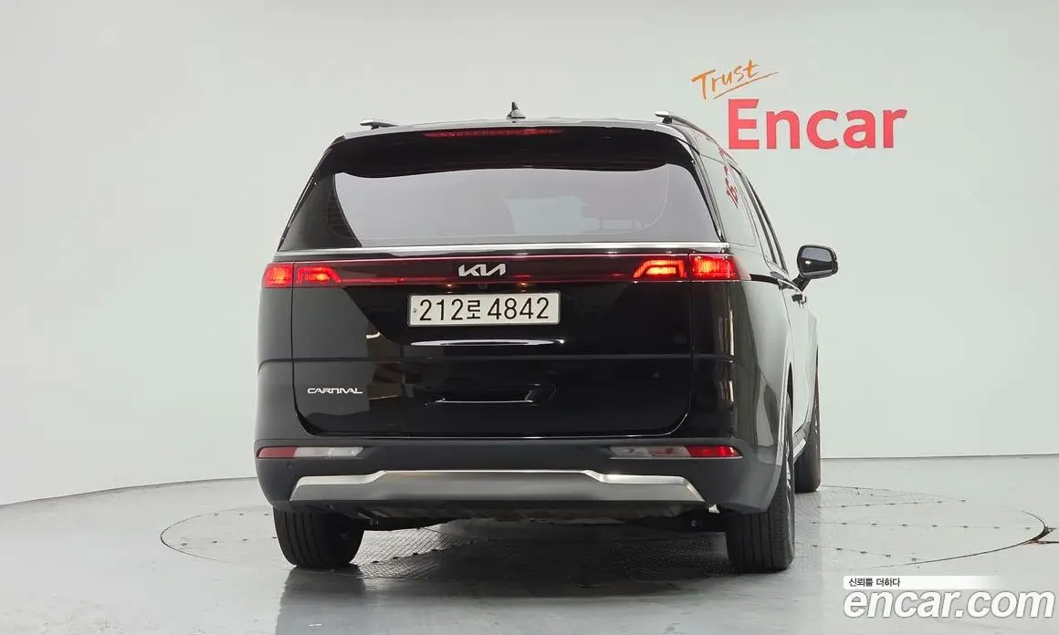 Kia Carnival 2023 2.2 автомат (гидро), фото 4 Kia Carnival 2023 2.2 автомат (гидро), фото 4