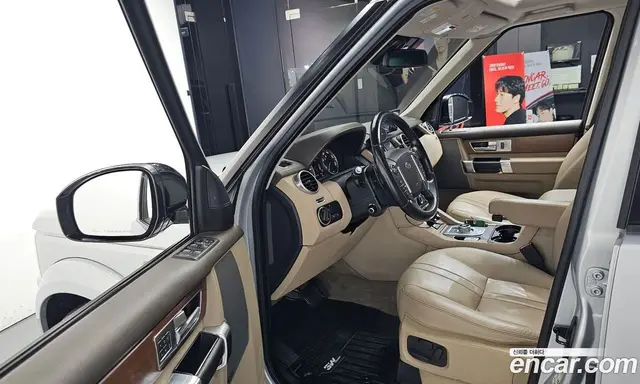 Land Rover Discovery 2016 3.0 автомат (гидро), миниатюра 10 Land Rover Discovery 2016 3.0 автомат (гидро), миниатюра 10