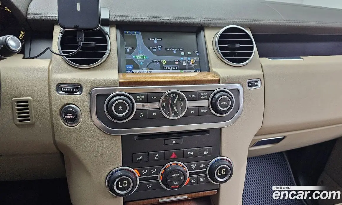 Land Rover Discovery 2016 3.0 автомат (гидро), фото 14