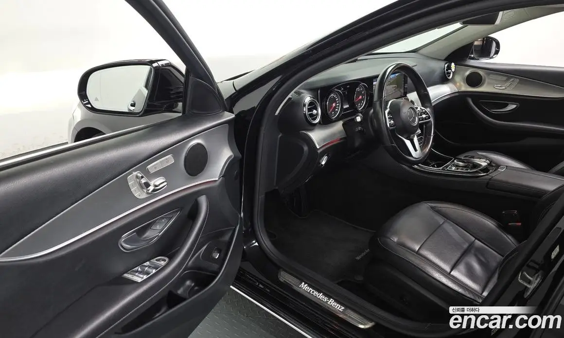 Mercedes-Benz E-Class 2019 2.0 автомат (гидро), фото 12 Mercedes-Benz E-Class 2019 2.0 автомат (гидро), фото 12