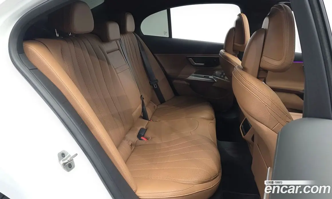 Mercedes-Benz E-Class 2026 2.0 автомат (гидро), фото 11