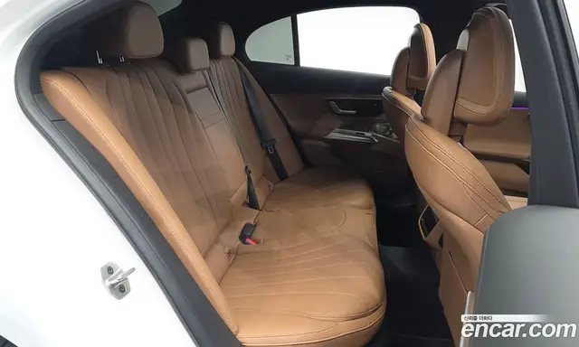 Mercedes-Benz E-Class 2026 2.0 автомат (гидро), миниатюра 11