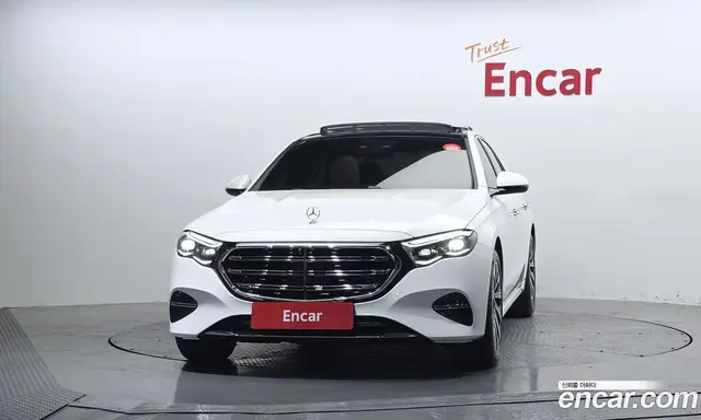 Mercedes-Benz E-Class 2026 2.0 автомат (гидро), миниатюра 3