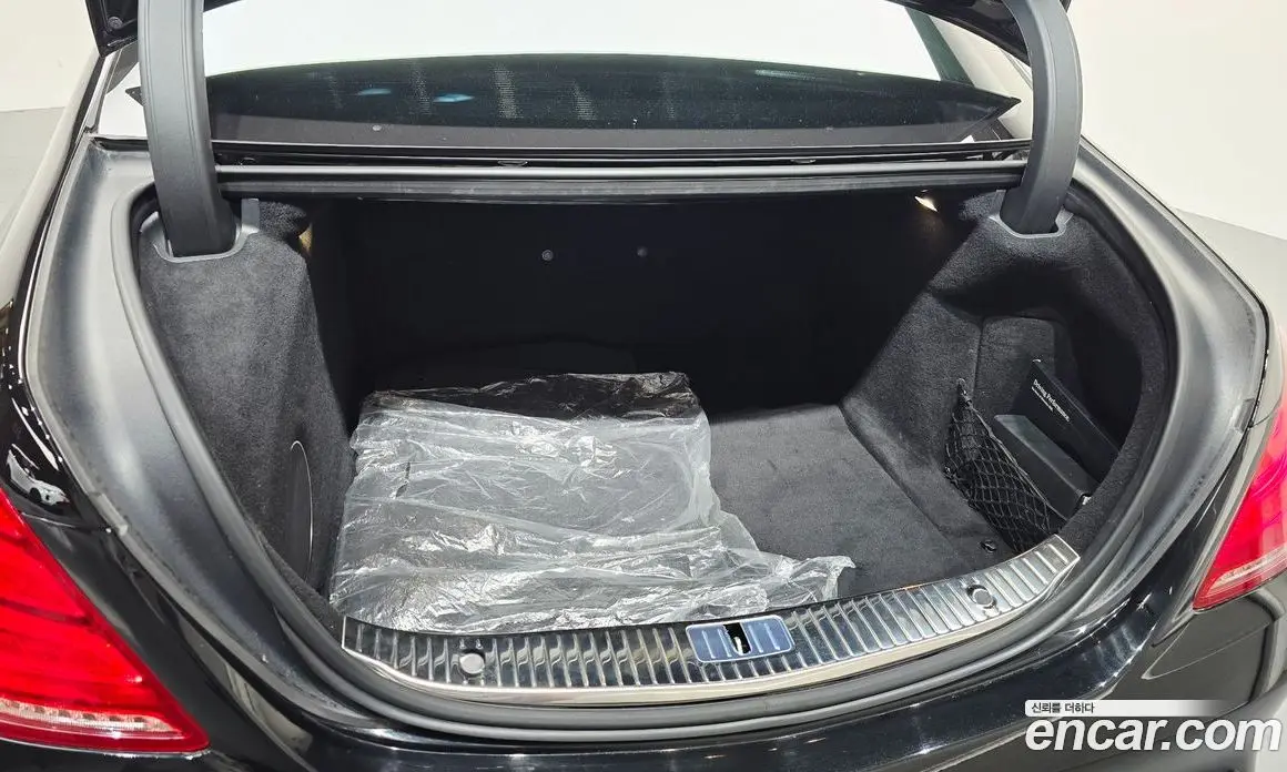 Mercedes-Benz S-Class 2015 5.5 автомат (гидро), фото 19 Mercedes-Benz S-Class 2015 5.5 автомат (гидро), фото 19