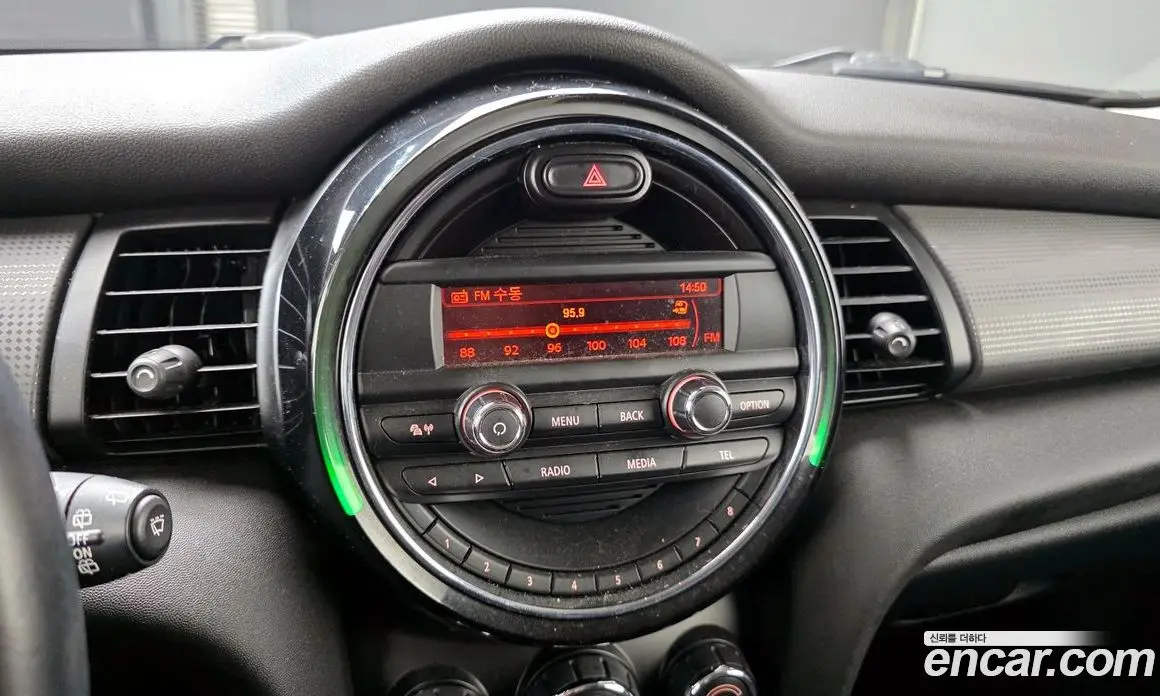 Mini Cooper 2014 1.5 автомат (гидро), фото 16 Mini Cooper 2014 1.5 автомат (гидро), фото 16
