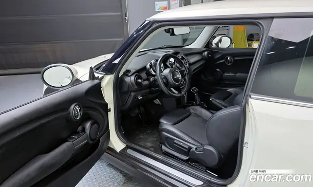 Mini Cooper 2014 1.5 автомат (гидро), миниатюра 10 Mini Cooper 2014 1.5 автомат (гидро), миниатюра 10