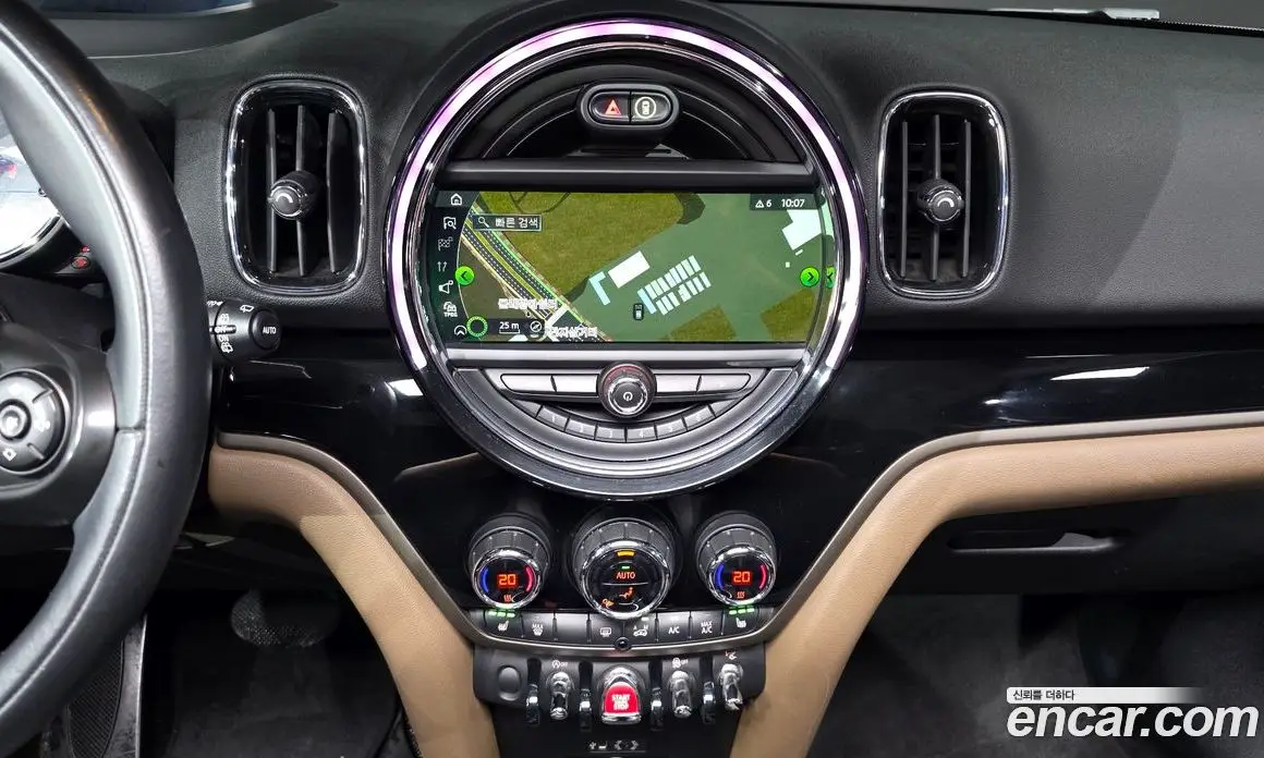 Mini Countryman 2017 2.0 автомат (гидро), фото 15 Mini Countryman 2017 2.0 автомат (гидро), фото 15