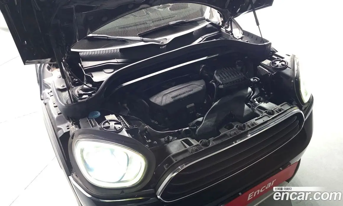 Mini Countryman 2017 2.0 автомат (гидро), фото 6 Mini Countryman 2017 2.0 автомат (гидро), фото 6